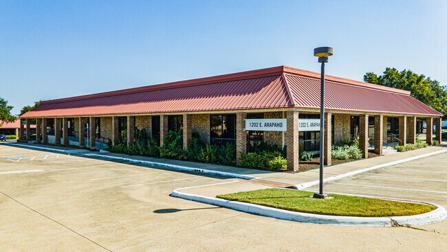 Plus de détails pour 1202 E Arapaho Rd, Richardson, TX - Différents types d’espaces à louer