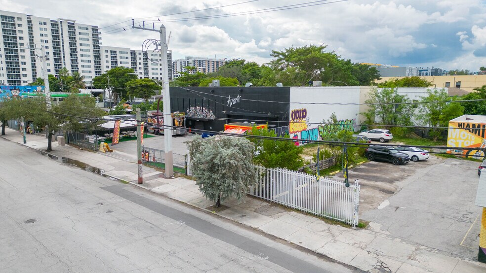 2626 NE 2nd Ave, Miami, FL à vendre - Photo de l’immeuble – Image 2 sur 4