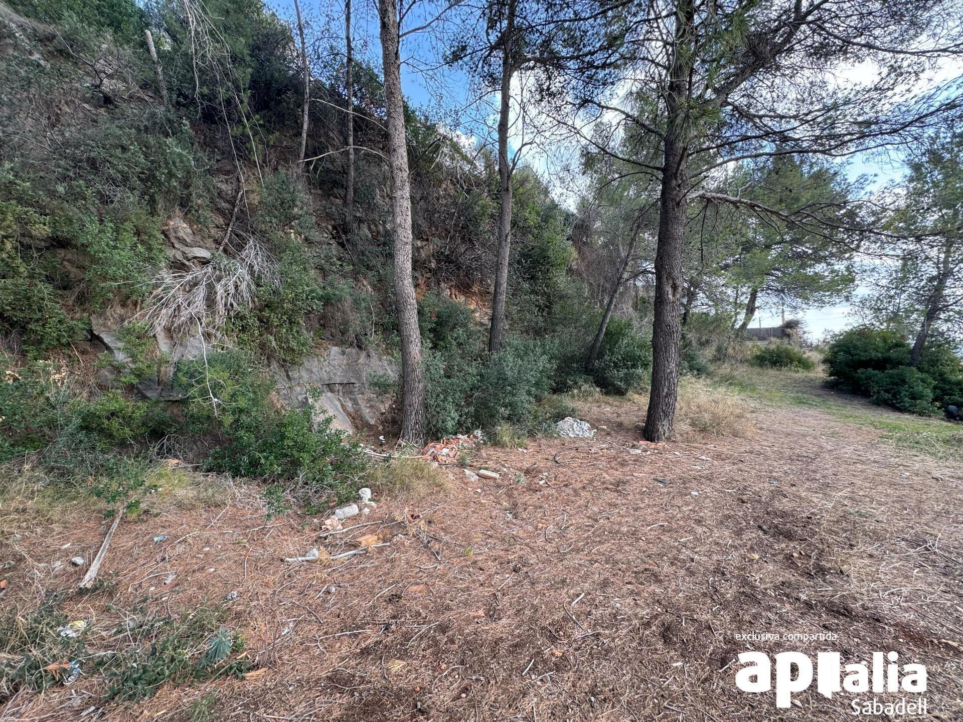 Terrain dans Castellar del Vallès, Barcelona à vendre Photo principale– Image 1 sur 12