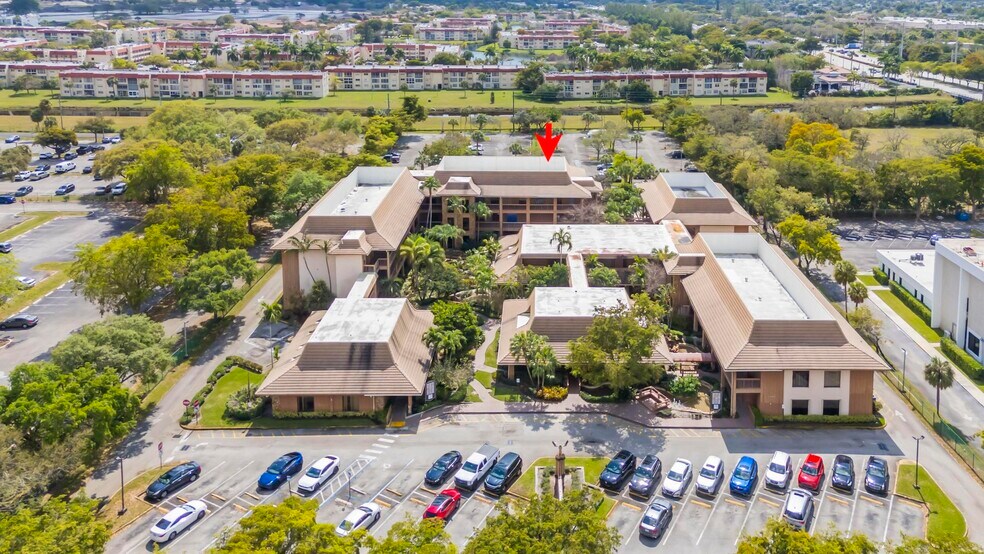 7800 W Oakland Park Blvd, Sunrise, FL à vendre - Photo de l’immeuble – Image 2 sur 8