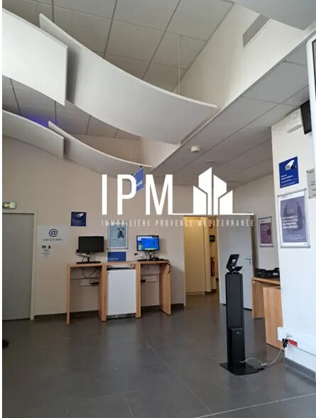 Local commercial dans La Ciotat à louer - Photo intérieure – Image 3 sur 5