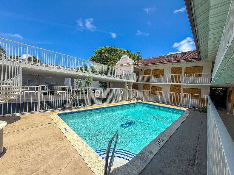 1528 S Federal Hwy, Lake Worth, FL à vendre - Photo de l’immeuble – Image 2 sur 10