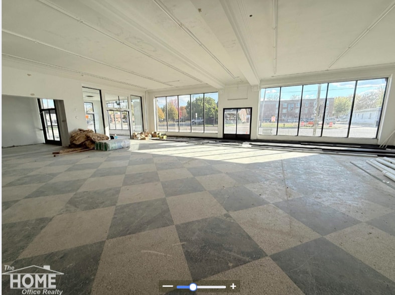 344 W Main St, Owosso, MI à louer - Photo intérieure – Image 3 sur 6