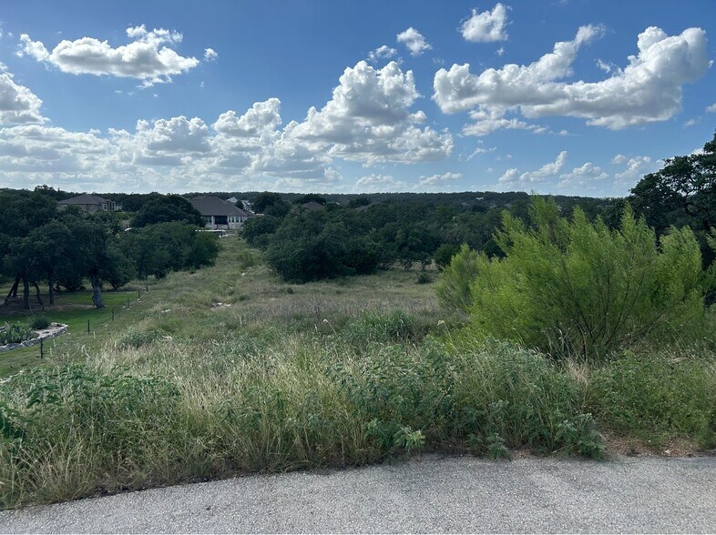 1728 Chardonnay, Canyon Lake, TX à vendre - Photo de l’immeuble – Image 3 sur 12