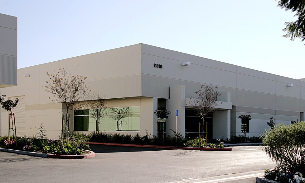 11410-11450 Knott Ave, Garden Grove, CA à louer - Photo de l’immeuble – Image 3 sur 23