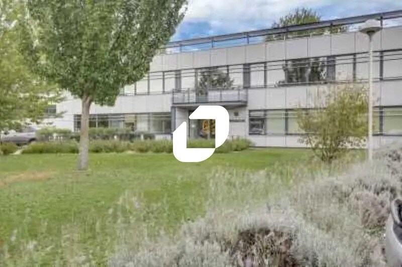 Bureau dans Saint-Priest à louer Photo de l’immeuble– Image 1 sur 3