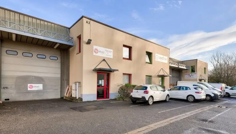 Bureau dans Pontault-Combault à louer Photo de l’immeuble– Image 1 sur 8