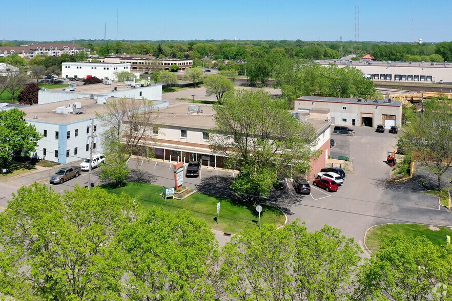 441-445 NW Old Highway 8, New Brighton, MN à louer - Aérien – Image 2 sur 15