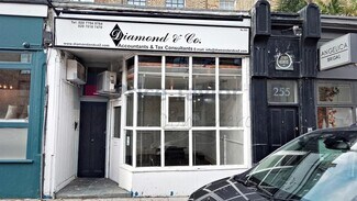 Plus de détails pour 253 Liverpool Rd, Londres - Local commercial à louer