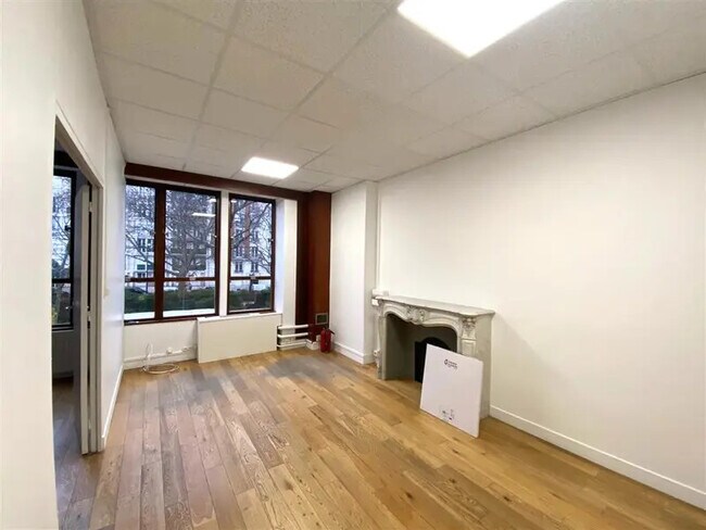 Plus de détails pour Bureau à louer
