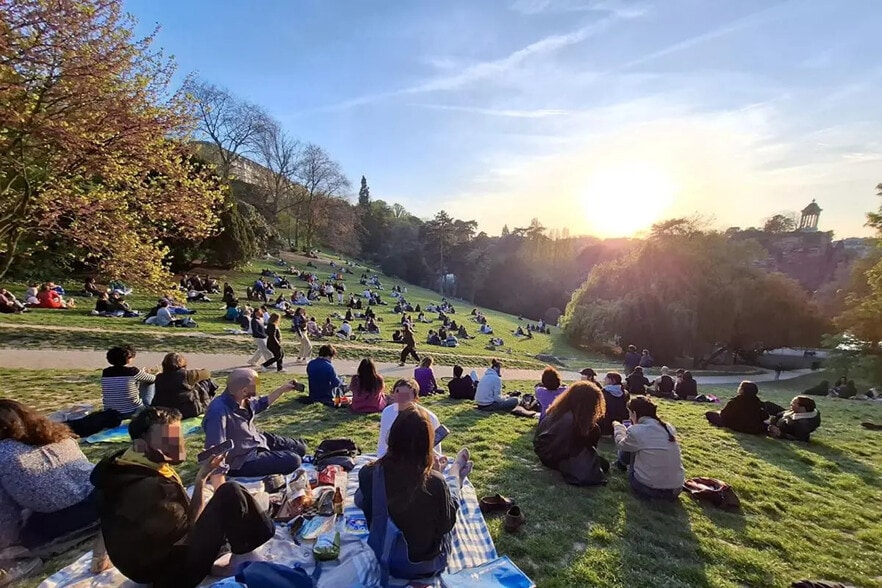 Local d'activités dans Paris à vendre - Photo de l’immeuble – Image 3 sur 3