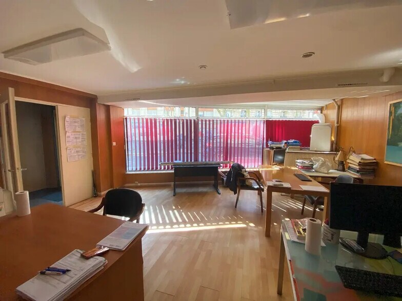 Local commercial dans Paris à vendre - Photo intérieure – Image 2 sur 4