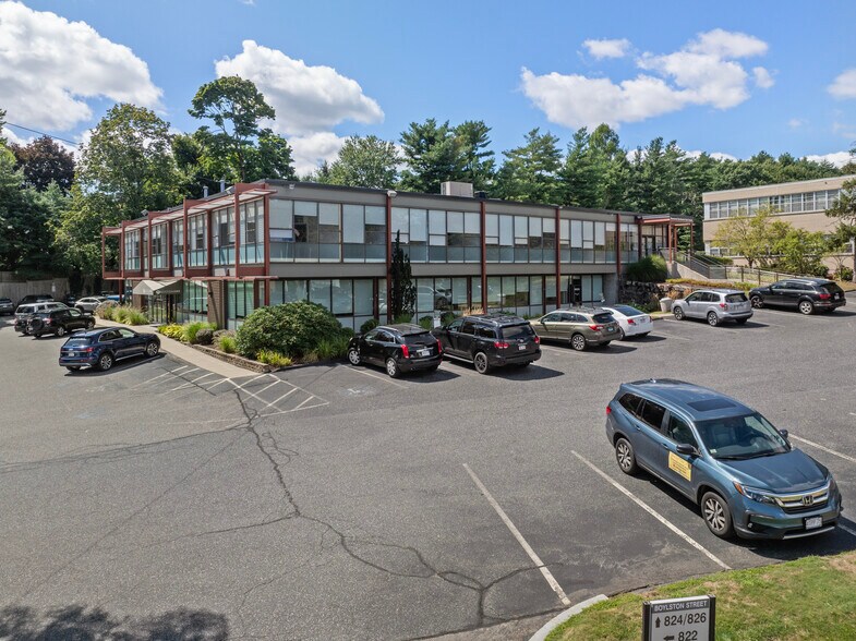 824-826 Boylston St, Brookline, MA à louer - Photo de l’immeuble – Image 3 sur 6
