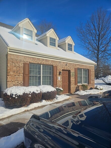 101-104 Towne Centre Dr, Hillsborough, NJ à vendre - Photo principale – Image 1 sur 4