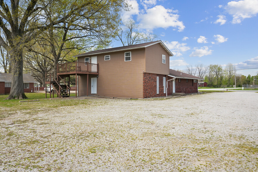 1032 N 6th St, Murphysboro, IL à vendre - Photo de l’immeuble – Image 3 sur 41