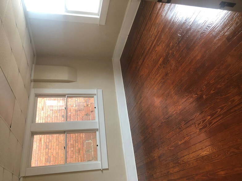 15-17 E Magnolia Ave, Eustis, FL à louer - Photo de l’immeuble – Image 2 sur 29