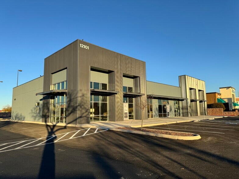 12101 Montwood Dr, El Paso, TX à louer - Photo de l’immeuble – Image 2 sur 5
