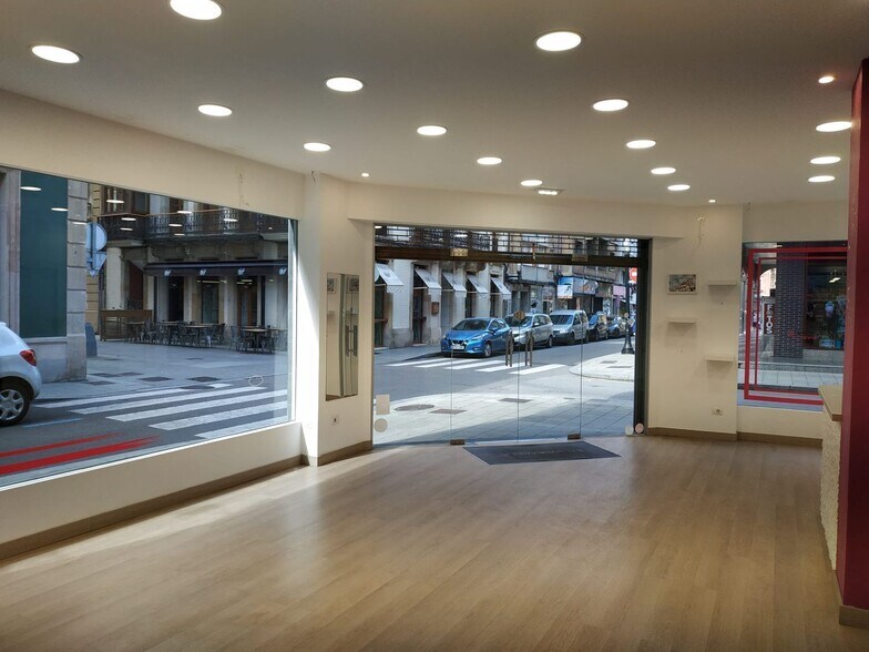 Calle Joaquín Fernández Acebal, 2, Gijón, Asturias à vendre - Photo de l’immeuble – Image 2 sur 37