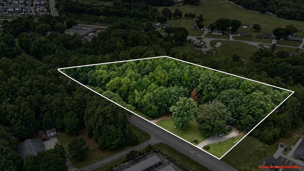 1115 N NC 16 Business Hwy, Denver, NC à louer - Photo principale – Image 1 sur 8