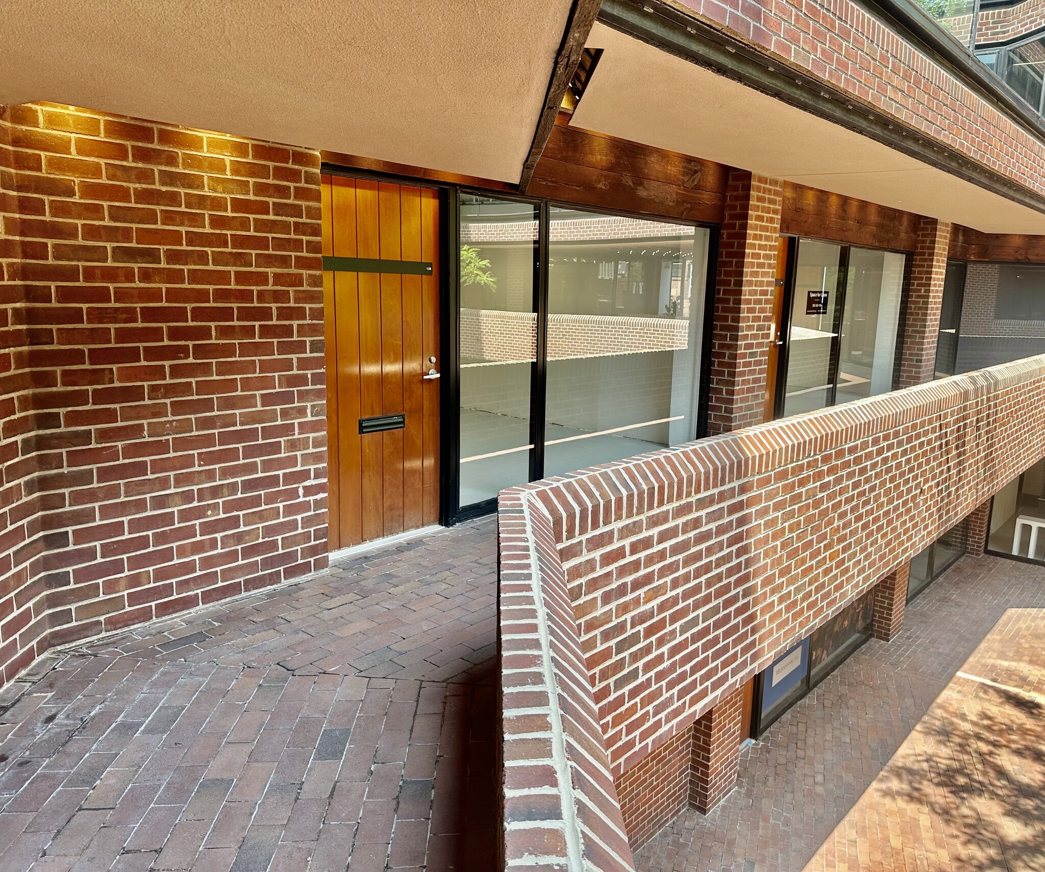 1054-1066 31st St NW, Washington, DC à louer Photo de l’immeuble– Image 1 sur 12