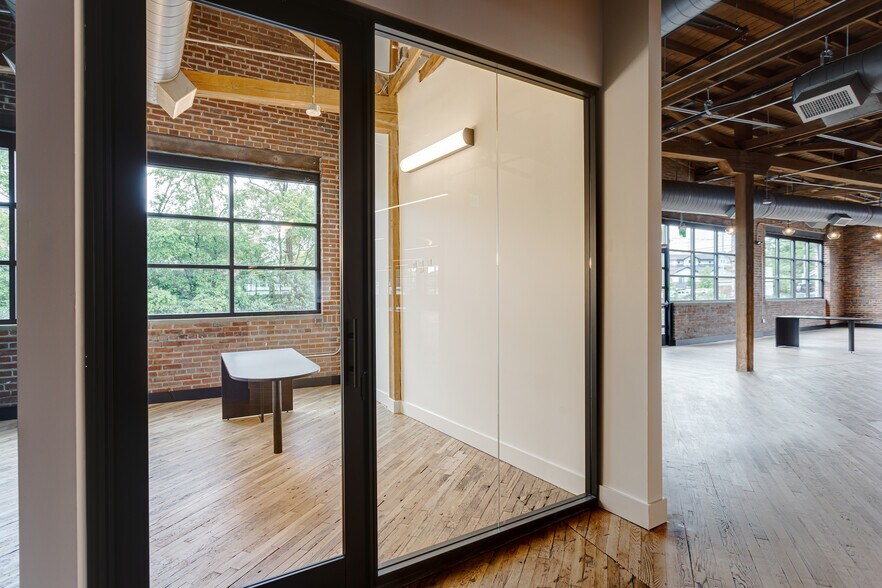 706 19th Ave N, Nashville, TN à louer - Photo intérieure – Image 3 sur 9