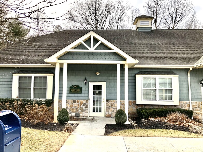 212 W Route 38, Moorestown, NJ à vendre - Photo de l’immeuble – Image 2 sur 4