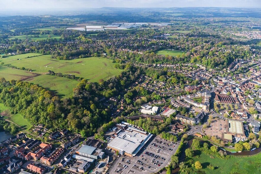Woolsack Way, Godalming à louer - Photo de l’immeuble – Image 3 sur 19