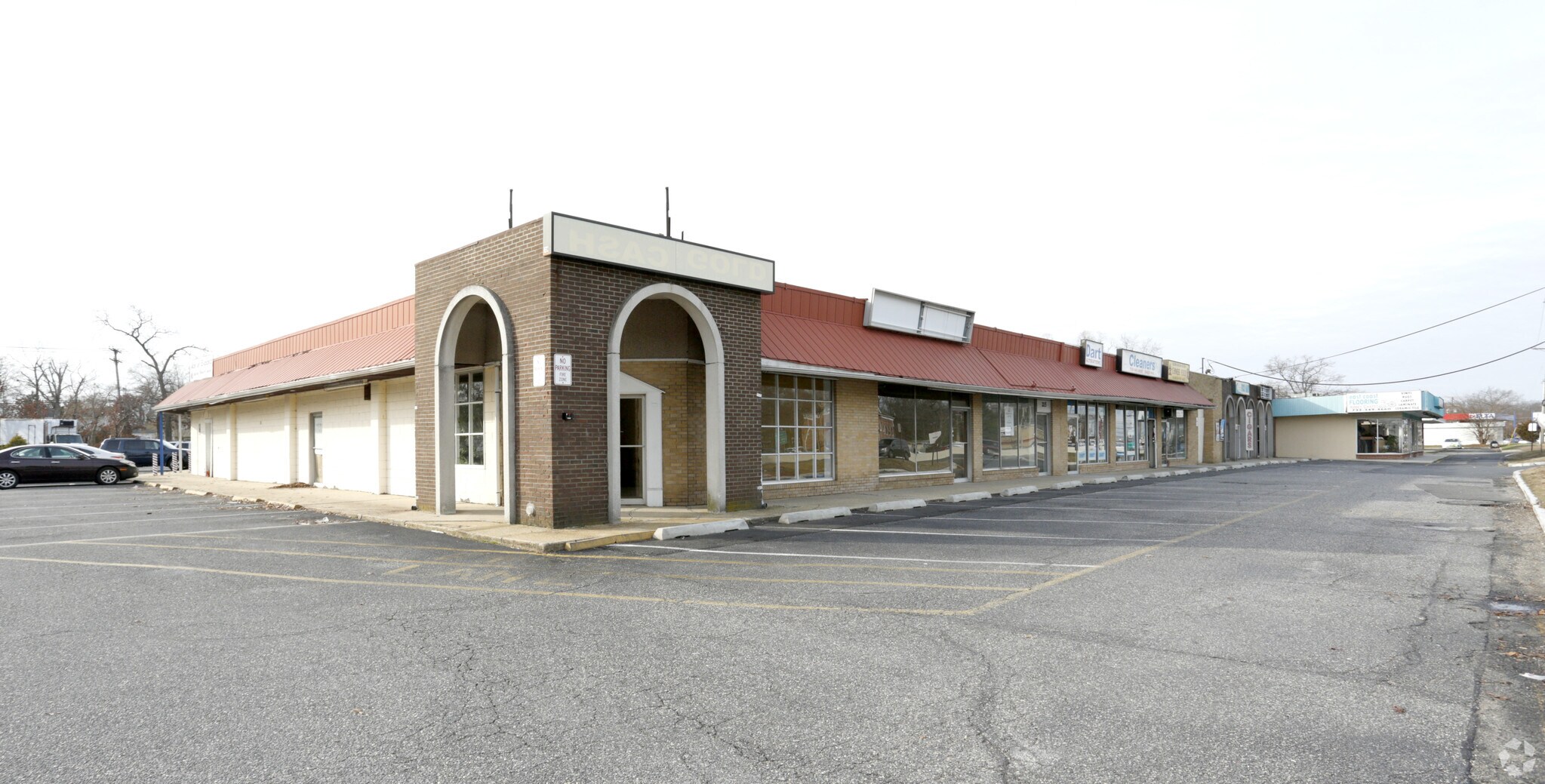237 Route 37 W, Toms River, NJ à louer Photo de l’immeuble– Image 1 sur 6