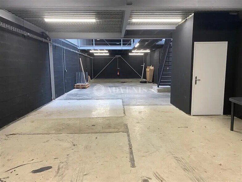 Local d’activités dans Roissy-en-Brie à louer - Photo intérieure – Image 3 sur 7