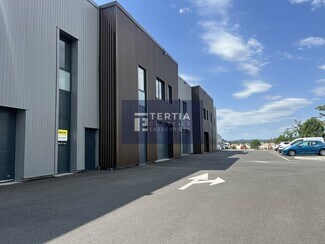 Plus de détails pour Local d’activités à vendre