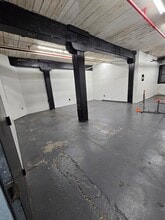 1027 Grand St, Brooklyn, NY à louer Photo intérieure– Image 2 sur 2