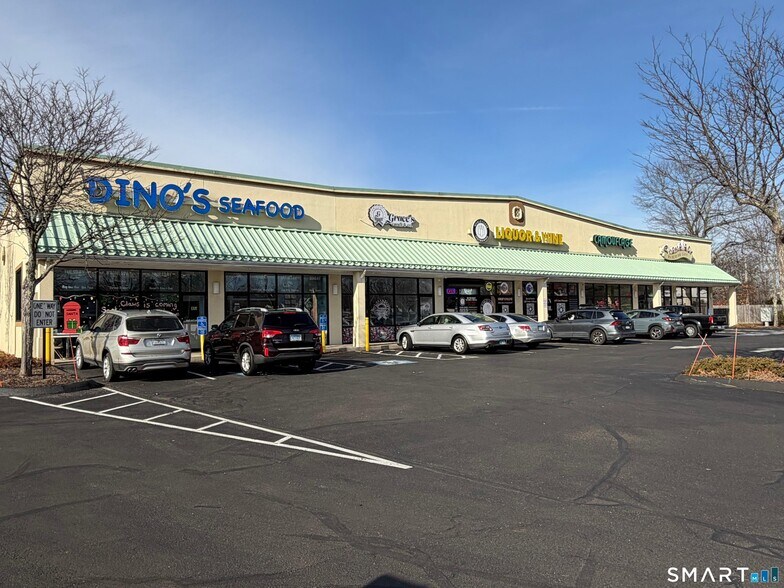 323 Washington Ave, North Haven, CT à louer - Photo de l’immeuble – Image 1 sur 12