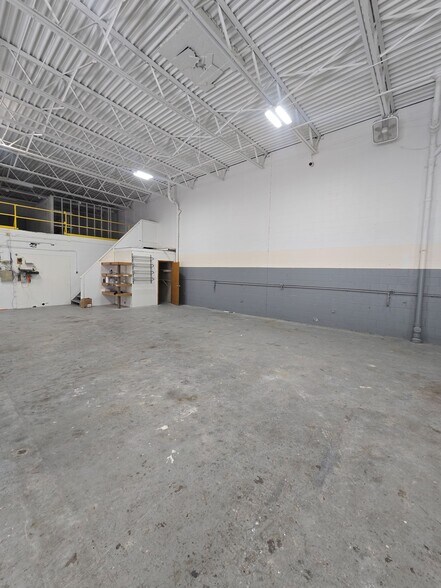 3540 Jefferson Ave SE, Grand Rapids, MI à louer - Photo de l’immeuble – Image 3 sur 16
