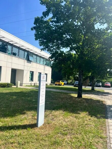 Bureau dans Pessac à louer - Photo de l’immeuble – Image 2 sur 15