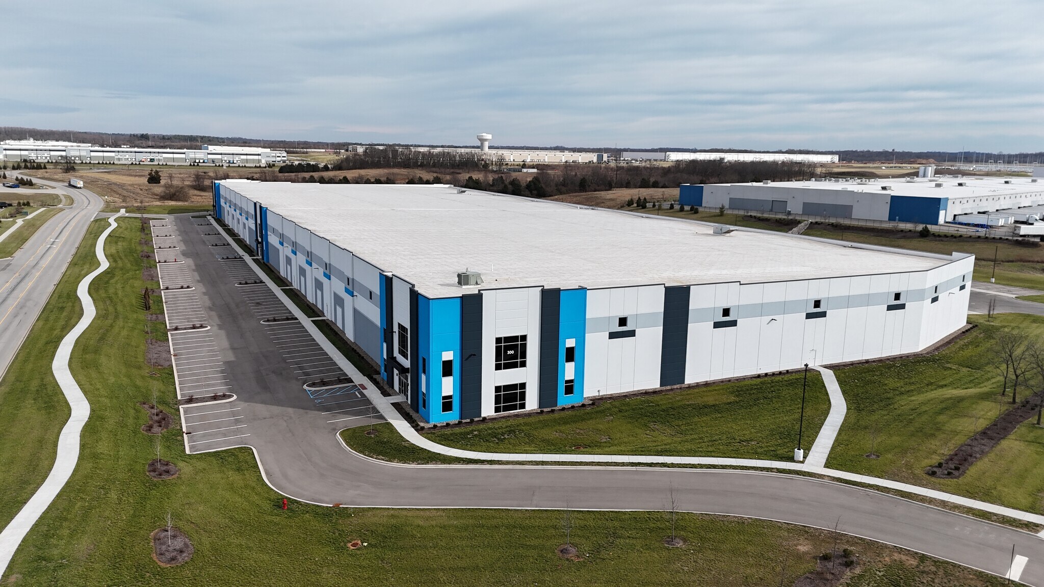 300 Logistics Ave, Jeffersonville, IN à louer Photo principale– Image 1 sur 2