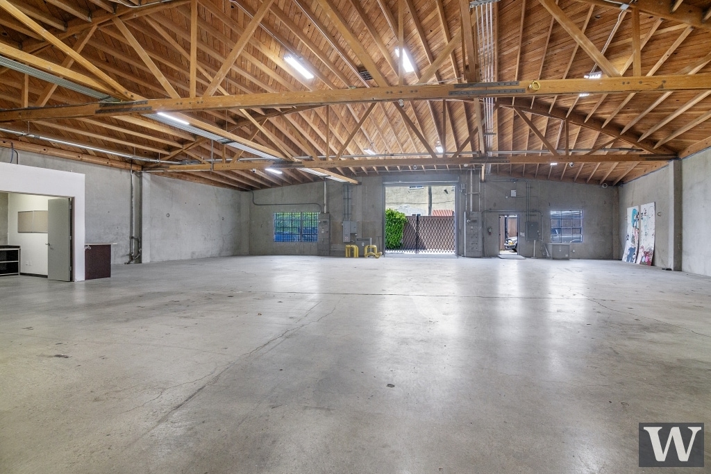 5645-5655 W. Adams Boulevard Blvd, Los Angeles, CA à louer Photo intérieure– Image 1 sur 5