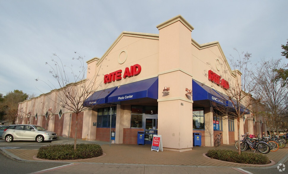 655 Russell Blvd, Davis, CA à louer - Photo principale – Image 1 sur 3