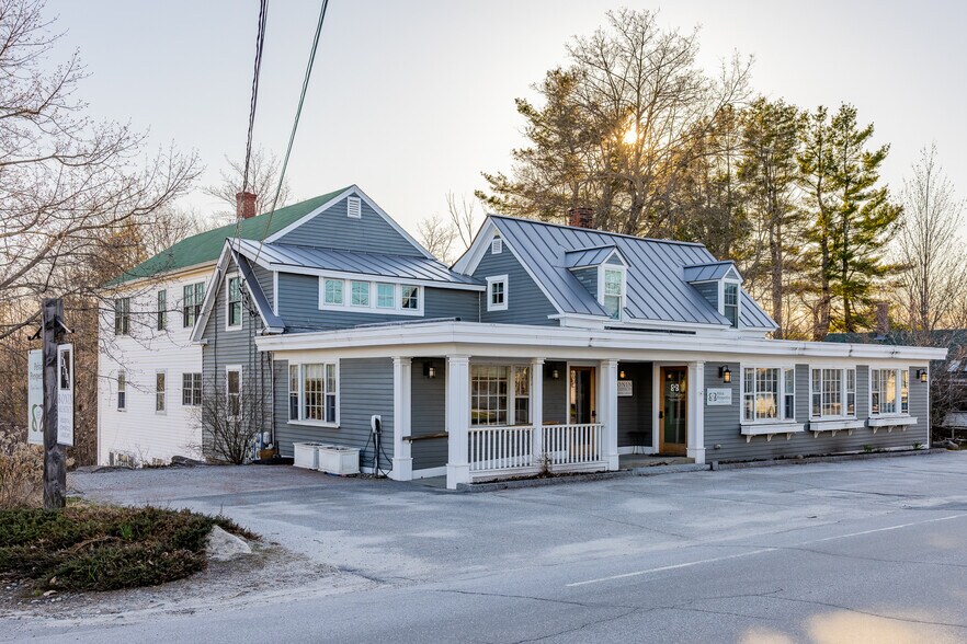 210 Main St, New London, NH à vendre - Photo principale – Image 1 sur 26