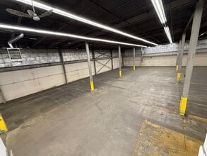 222 Universal Dr, North Haven, CT à louer Photo intérieure– Image 2 sur 2