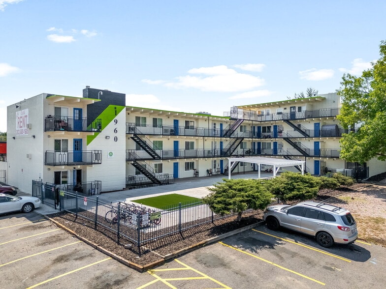 1960 Dallas St, Aurora, CO à vendre - Photo de l’immeuble – Image 1 sur 11