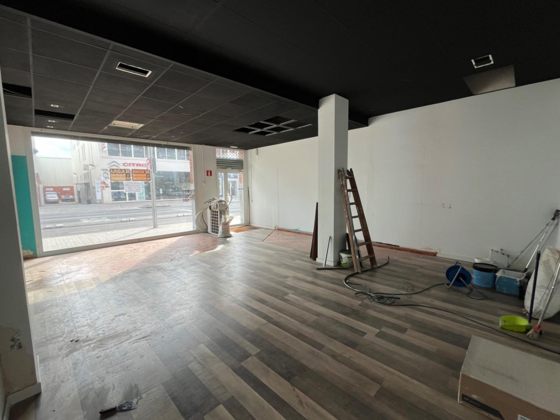 Local commercial dans Gavà, Barcelona à louer Photo intérieure– Image 1 sur 3