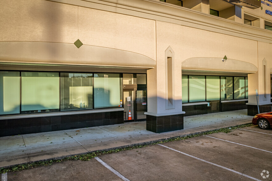 2610 W Sam Houston Pky S, Houston, TX à vendre - Photo de l’immeuble – Image 3 sur 7