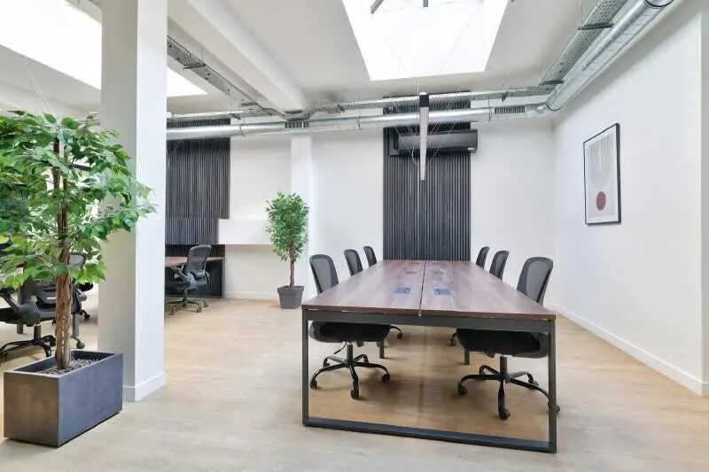 Bureau dans Paris à vendre - Photo de l’immeuble – Image 2 sur 10