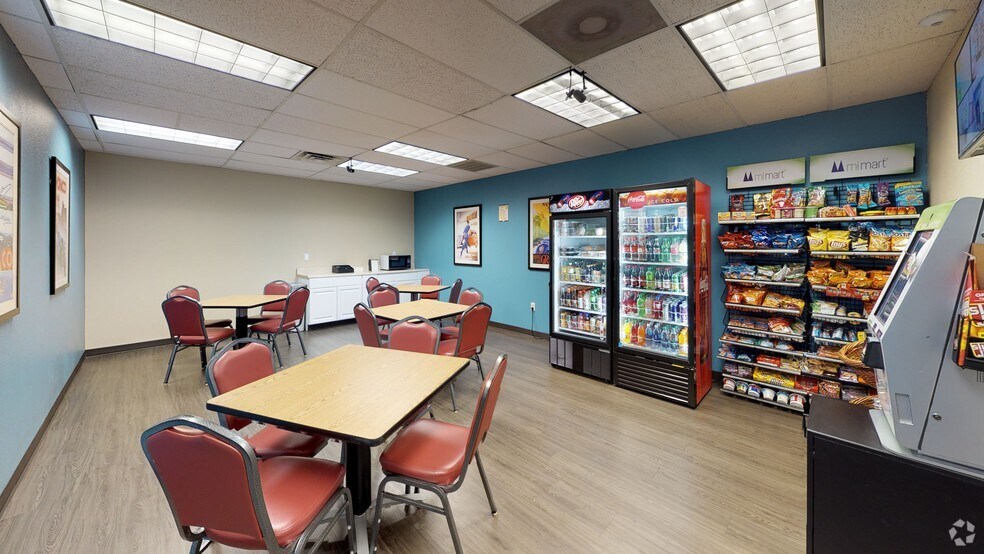 2080 N State Highway 360, Grand Prairie, TX à louer - Numérisation 3D Matterport – Image 2 sur 12