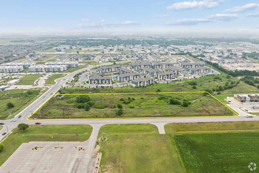 8755 County Road 110, Round Rock, TX à vendre - Photo de l’immeuble – Image 1 sur 21