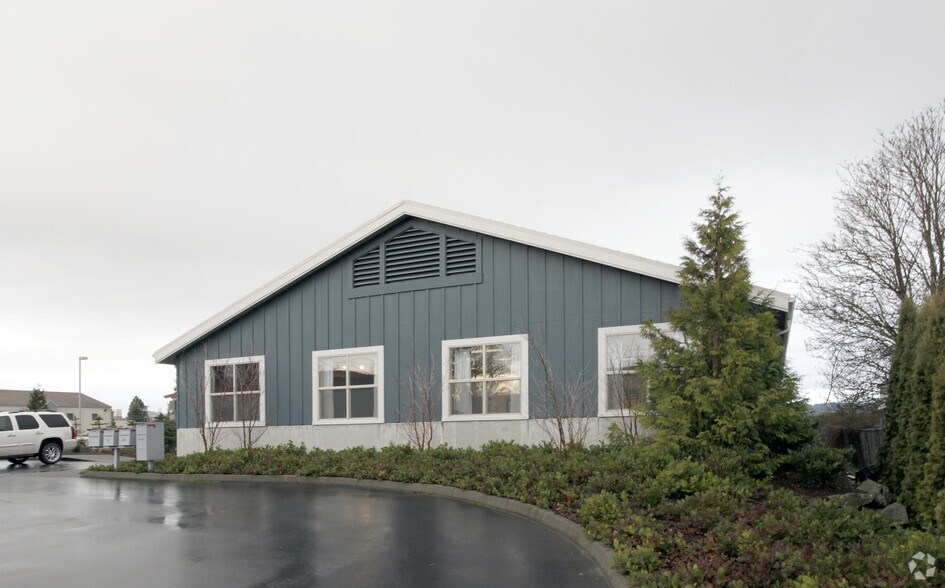 27500 102nd Ave NW, Stanwood, WA à louer - Photo de l’immeuble – Image 3 sur 3