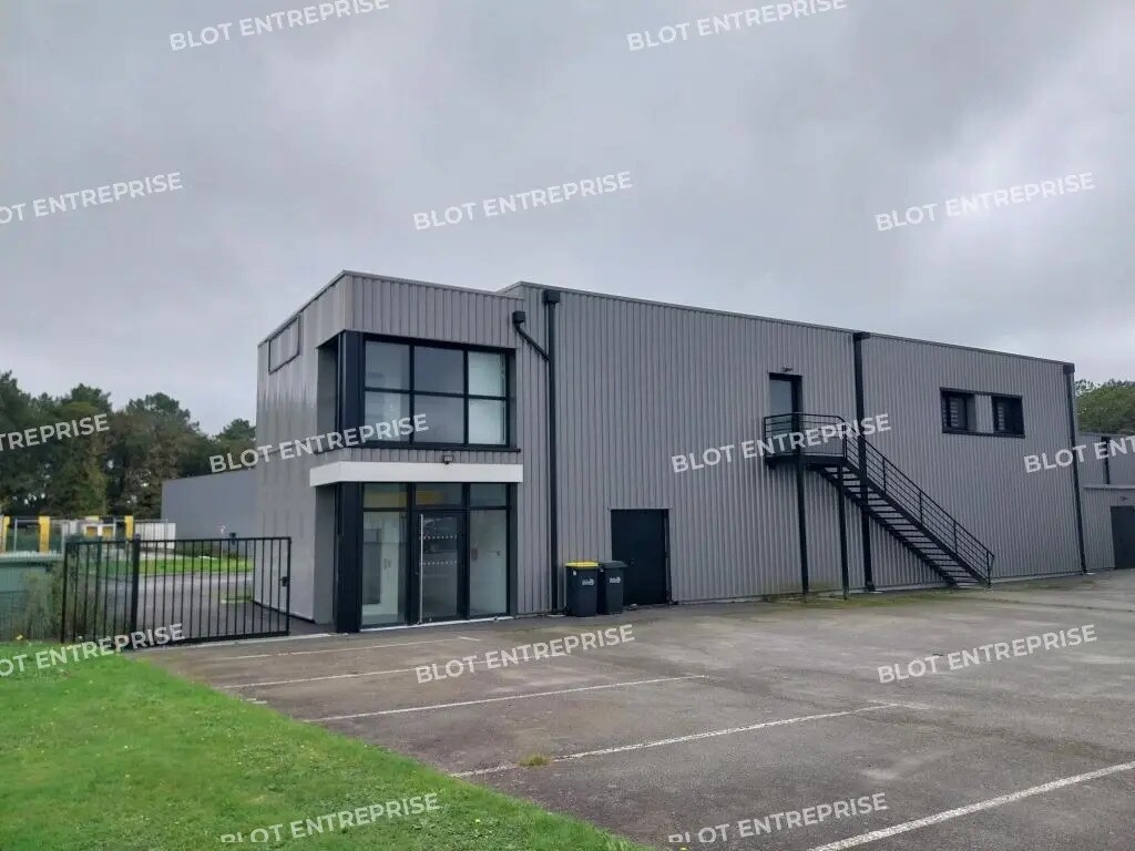 Bureau dans Grand-Champ à louer Photo de l’immeuble– Image 1 sur 8