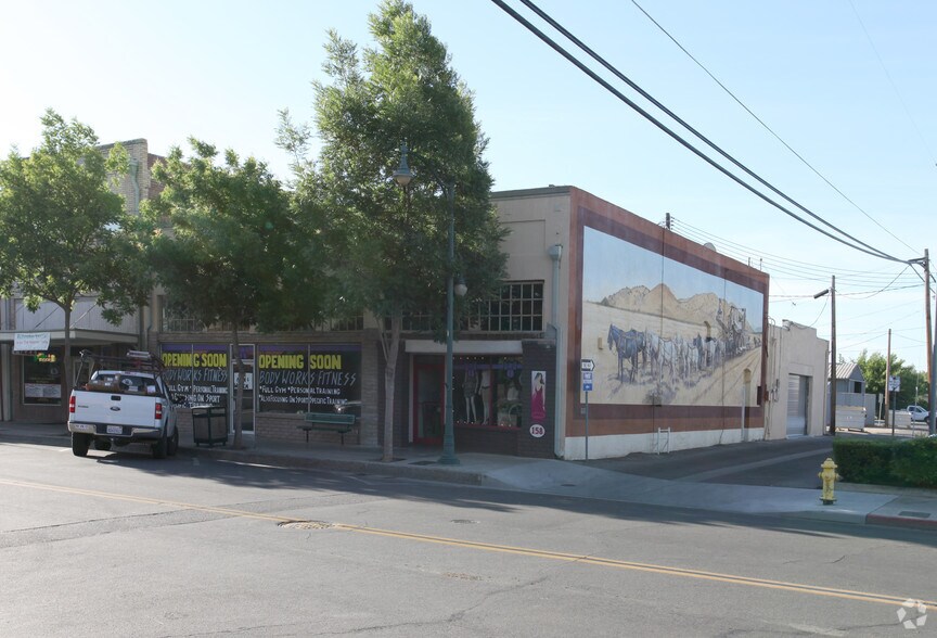 158-166 E Pine St, Exeter, CA à vendre - Photo de l’immeuble – Image 2 sur 3