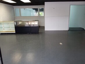 1921-1935 N William St, Goldsboro, NC à louer Photo intérieure– Image 2 sur 7