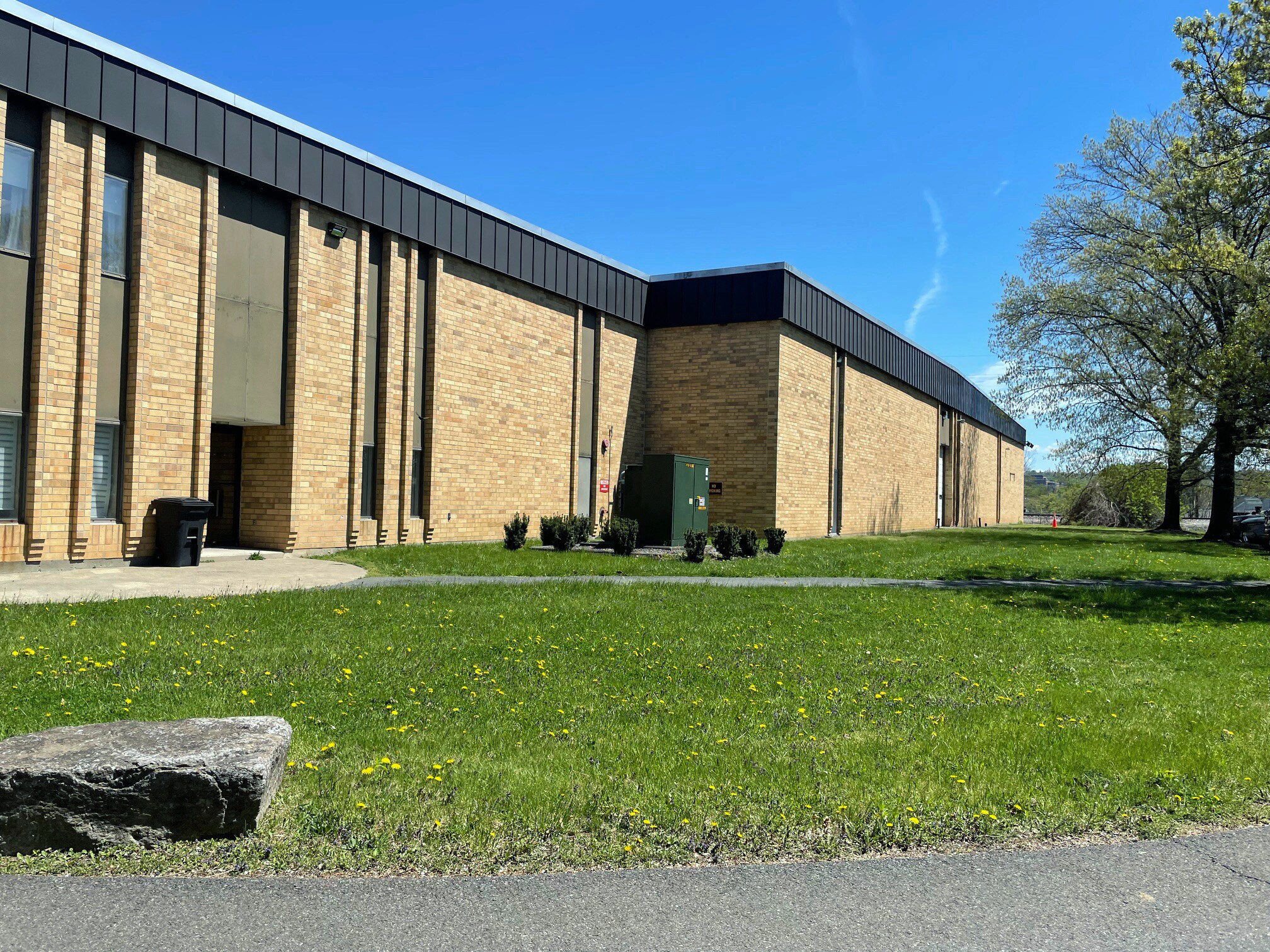 21 Elm St, Watervliet, NY à vendre Photo de l’immeuble– Image 1 sur 15